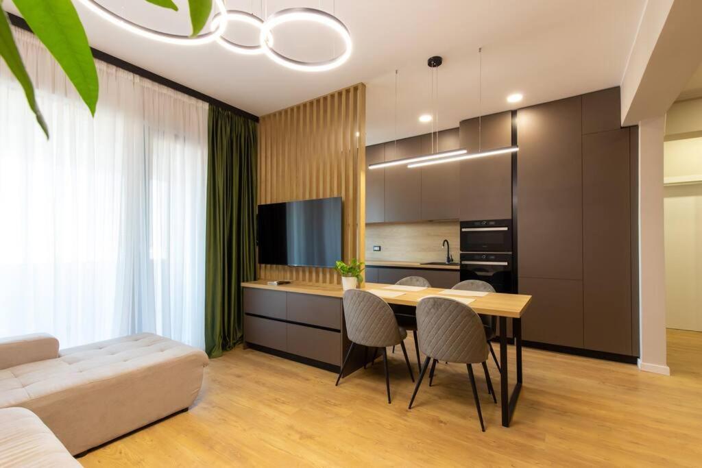 Elegant 2 Bedroom Retreat ブカレスト エクステリア 写真