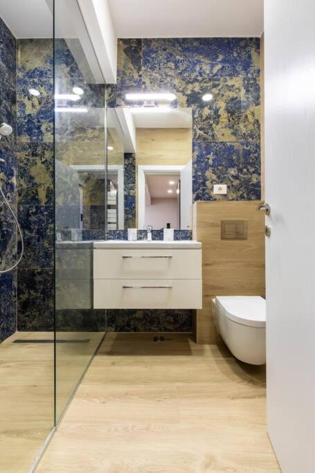 Elegant 2 Bedroom Retreat ブカレスト エクステリア 写真